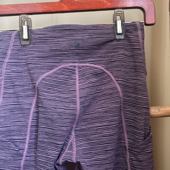 Women's Athleta Ultimate Capri Size XS - Picture 8 of 12